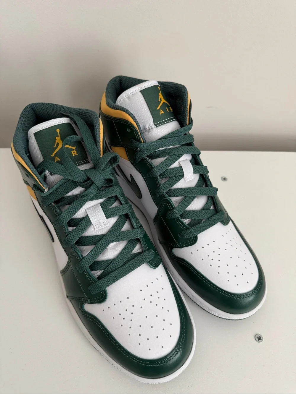 Nike Kids Mid-Top Sneakers in White, Dark Green & Yellow